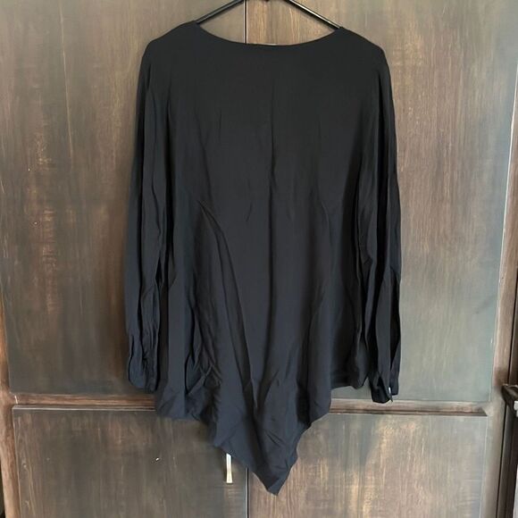 Soft Surroundings Black Rayon Asymmetrical Top Blouse Medium - Picture 4 of 5